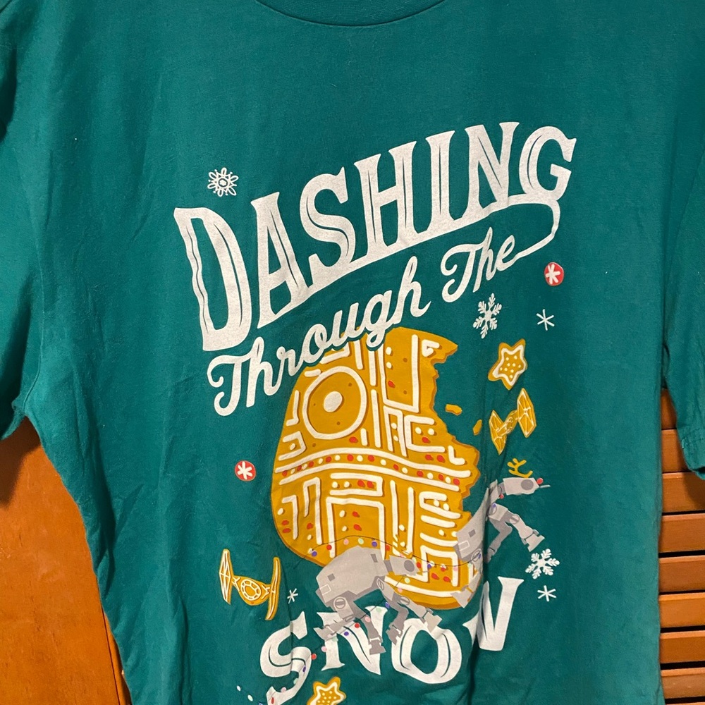 Star Wars Dashing through the Snow. Men’s size L